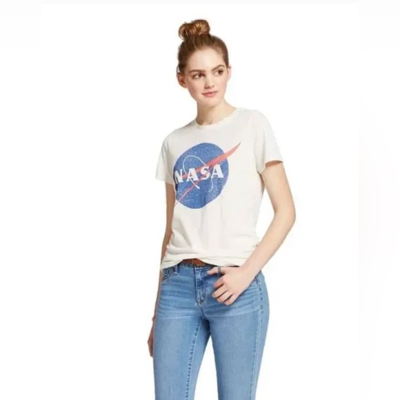 Zoe + Liv Tops - ZOE + LiV - BURNOUT NASA T-SHiRT - SiZE M